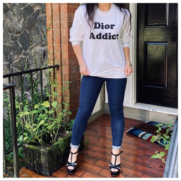 MUST HAVE! GRAPHIC SWEATSHIRT - Picture 6 of 12